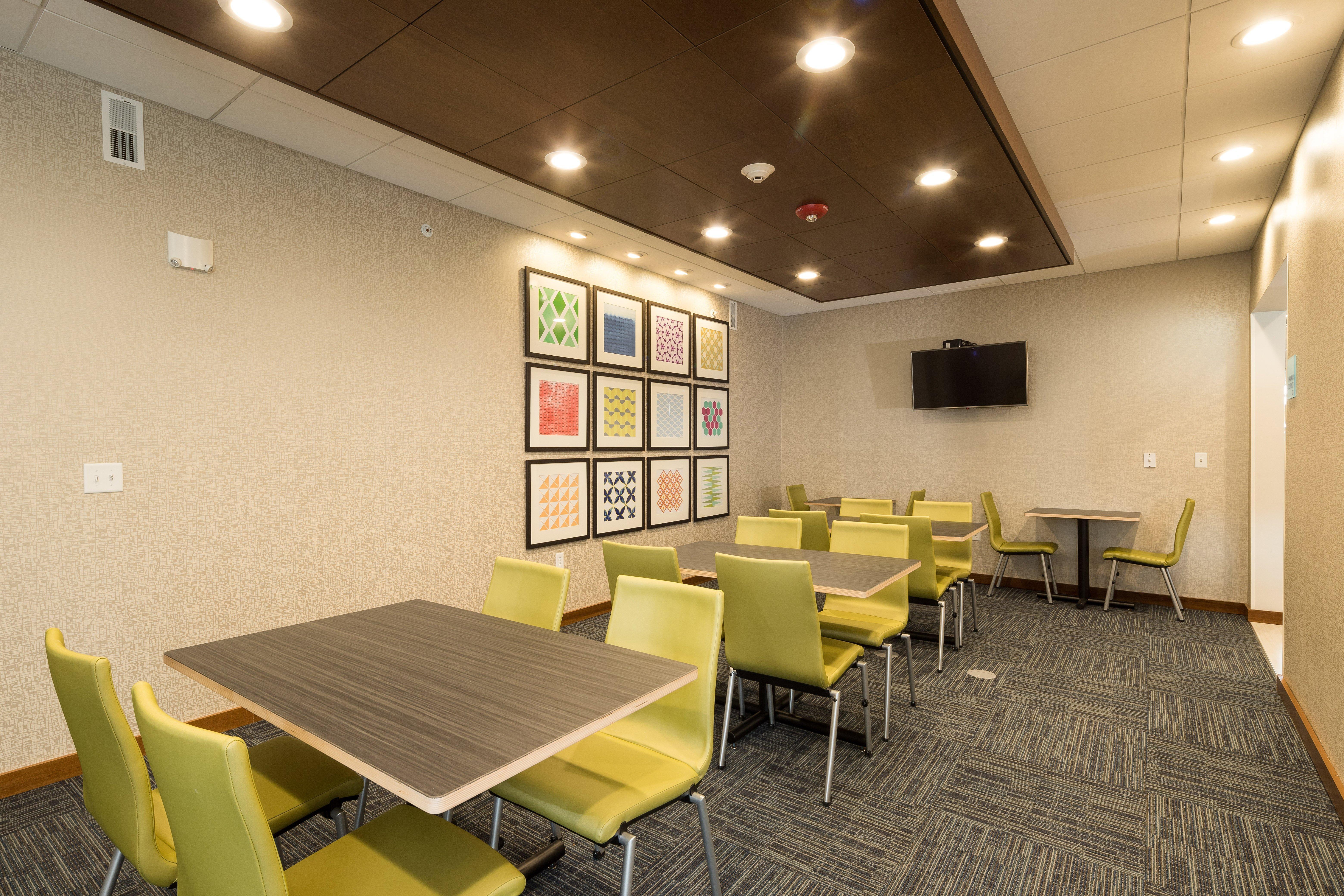 Holiday Inn Express & Suites - Auburn By Ihg Kültér fotó